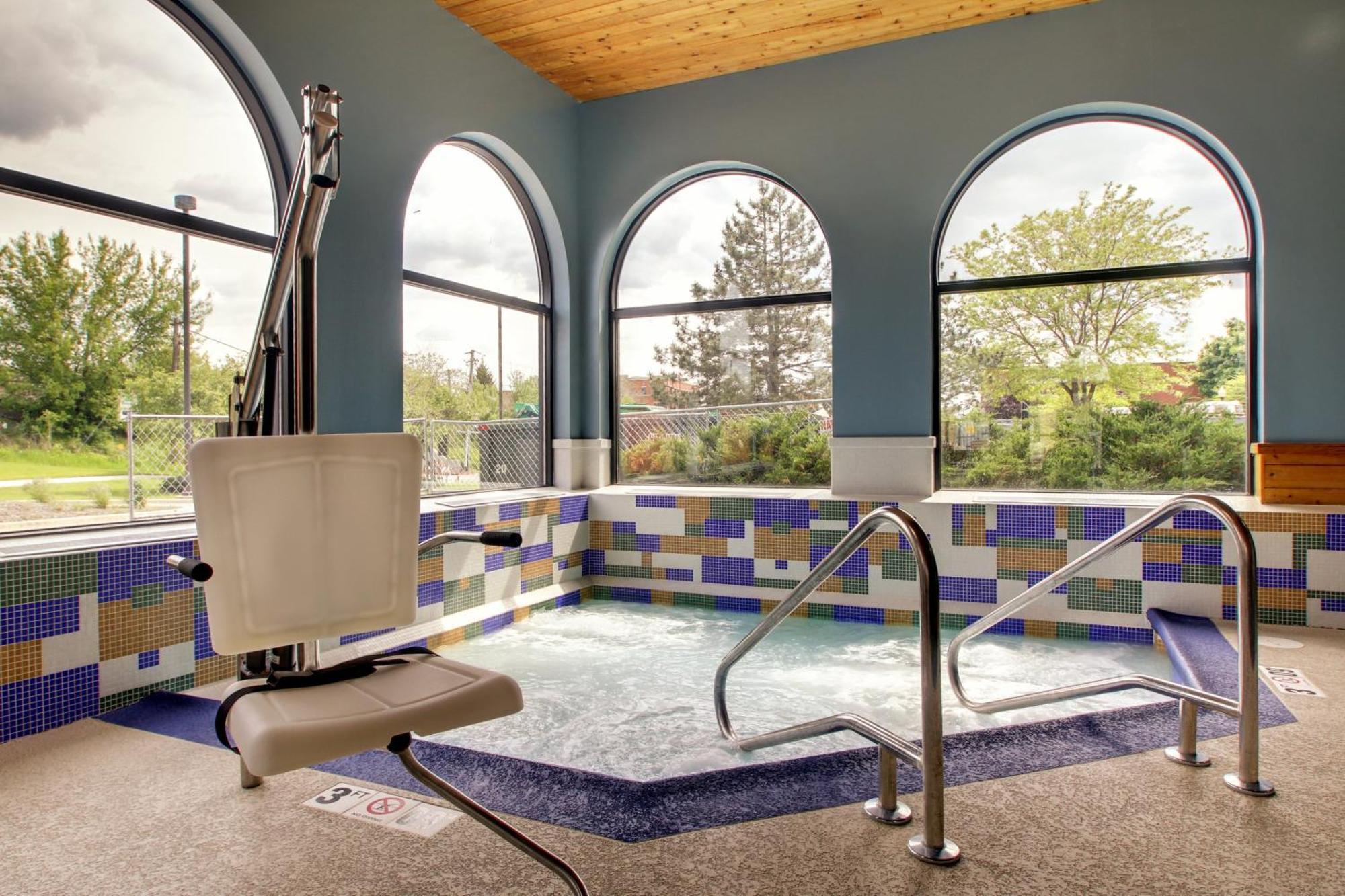 Holiday Inn Express & Suites Aurora - Naperville By Ihg Bagian luar foto